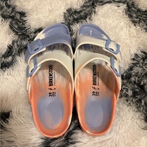 Women’s 8-8.5 Birkenstock sandals